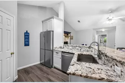 8464 Kipling St #D, Pensacola, FL 32514 - Photo 7