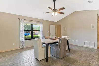7605 Old Hickory Dr, Pensacola, FL 32507 - Photo 5
