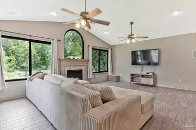 7605 Old Hickory Dr, Pensacola, FL 32507 - Photo 15