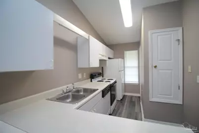 309 Loveland Cir, Pensacola, FL 32526 - Photo 5