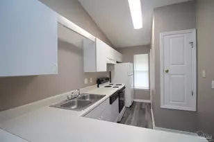 309 Loveland Cir, Pensacola, FL 32526 - Photo 5