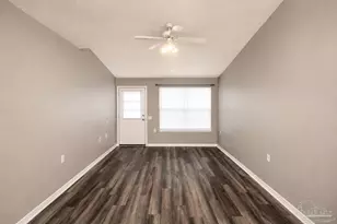 309 Loveland Cir, Pensacola, FL 32526 - Photo 3