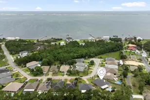 6384 Old Harbor Ct, Gulf Breeze, FL 32563 - Photo 5