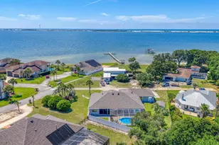 2005 Riviera Ln, Navarre, FL 32566 - Photo 1