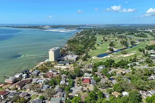 825 Bayshore Dr, Pensacola, FL 32507 - Photo 3