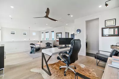 8 Wharf Ave, Pensacola, FL 32502 - Photo 19