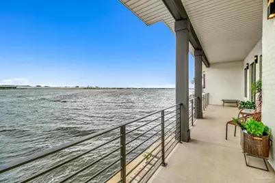 8 Wharf Ave, Pensacola, FL 32502 - Photo 3