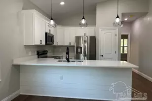 3920 Thornton St, Milton, FL 32571 - Photo 7
