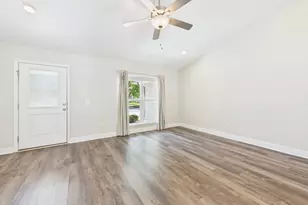 6109 W La Rua St, Pensacola, FL 32506 - Photo 9