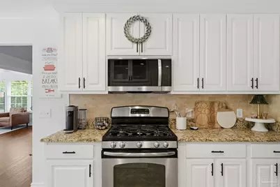 6032 Forest Green Rd, Pensacola, FL 32505 - Photo 9