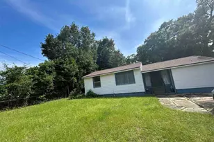517 Lakewood Rd, Warrington, FL 32507 - Photo 1