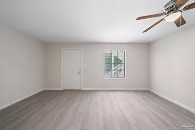 216 Broadmoor Ln, Pensacola, FL 32507 - Photo 7