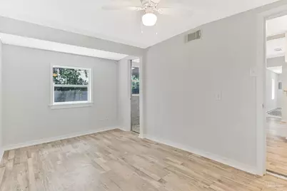 114 E Maxwell St, Pensacola, FL 32503 - Photo 15
