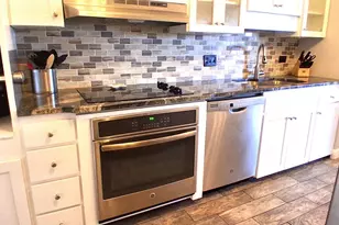 825 Bayshore Dr, Pensacola, FL 32507 - Photo 15