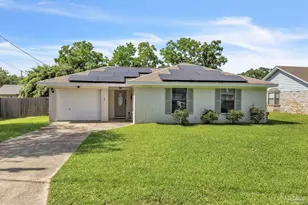 7656 Old Hickory Dr, Pensacola, FL 32507 - Photo 1