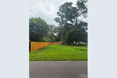 1804 W Lakeview Ave, Pensacola, FL 32501 - Photo 3