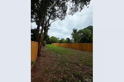1804 W Lakeview Ave, Pensacola, FL 32501 - Photo 7