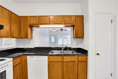 601 E Burgess Rd #K11, Pensacola, FL 32504 - Photo 11