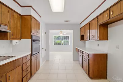 702 Southern Ct, Gulf Breeze, FL 32561 - Photo 17