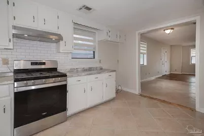 211 Berry Rd, Pensacola, FL 32507 - Photo 9