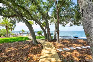 5466 N Shore Rd, Pensacola, FL 32507 - Photo 13