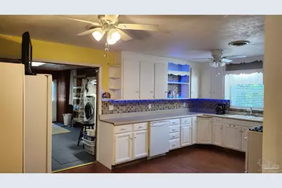 6801 Vivian Dr, Pensacola, FL 32505 - Photo 15
