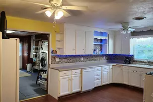 6801 Vivian Dr, Pensacola, FL 32505 - Photo 15