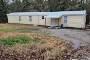 8499 La Salle Dr, Milton, FL 32583 - Photo 1