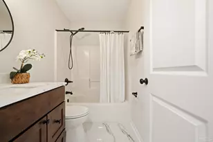 5386 Traci Dr, Milton, FL 32583 - Photo 13