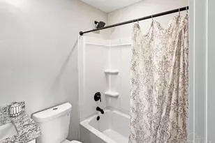 3217 Damon Dr, Milton, FL 32583 - Photo 5