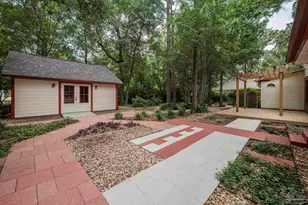 2020 E Bobe St, Pensacola, FL 32503 - Photo 9