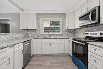 6425 Aspen Ave, Milton, FL 32570 - Photo 11