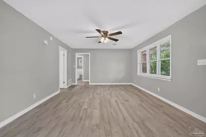 6425 Aspen Ave, Milton, FL 32570 - Photo 5