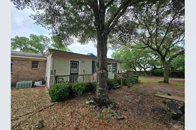 7239 East Bay Blvd, Navarre, FL 32566 - Photo 3