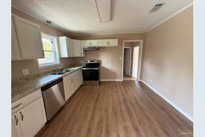 7845 Le Jeune Dr, Pensacola, FL 32514 - Photo 15