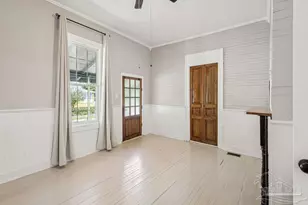 600 E Jackson St, Pensacola, FL 32501 - Photo 11
