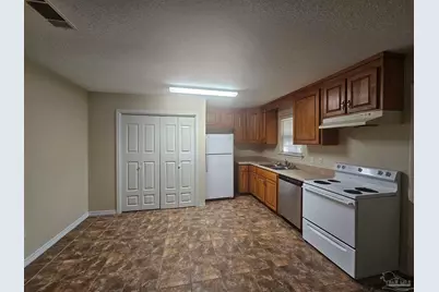 2040 E Roberts Rd, Pensacola, FL 32534 - Photo 3