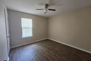 2040 E Roberts Rd, Pensacola, FL 32534 - Photo 5