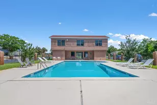 1841 E Smugglers Cove Dr, Gulf Breeze, FL 32563 - Photo 51