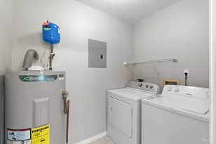 1026 Woodlore Cir, Gulf Breeze, FL 32563 - Photo 19