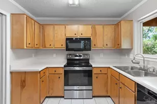 1026 Woodlore Cir, Gulf Breeze, FL 32563 - Photo 15