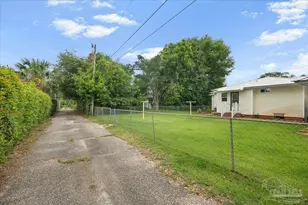 422 Gibbs Rd, Pensacola, FL 32507 - Photo 35