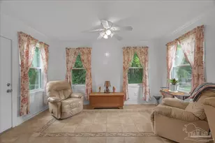 422 Gibbs Rd, Pensacola, FL 32507 - Photo 15