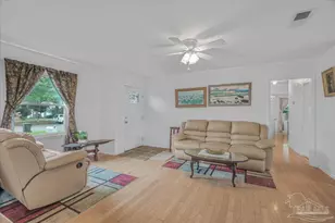 422 Gibbs Rd, Pensacola, FL 32507 - Photo 15