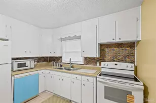 419 Grandview St, Pensacola, FL 32505 - Photo 13