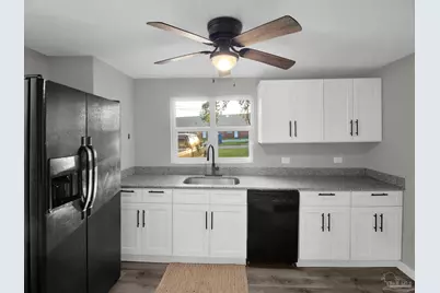 18 Washington St, Pensacola, FL 32507 - Photo 5