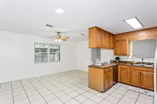 7905 Charter Oaks Dr, Pensacola, FL 32514 - Photo 7