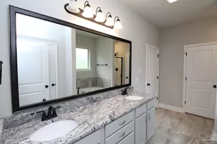 8480 Beech Tree Rd, Pensacola, FL 32526 - Photo 9