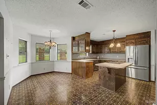 5580 Woodridge Dr, Milton, FL 32570 - Photo 9
