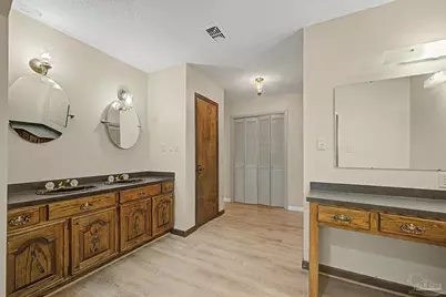 5580 Woodridge Dr, Milton, FL 32570 - Photo 13